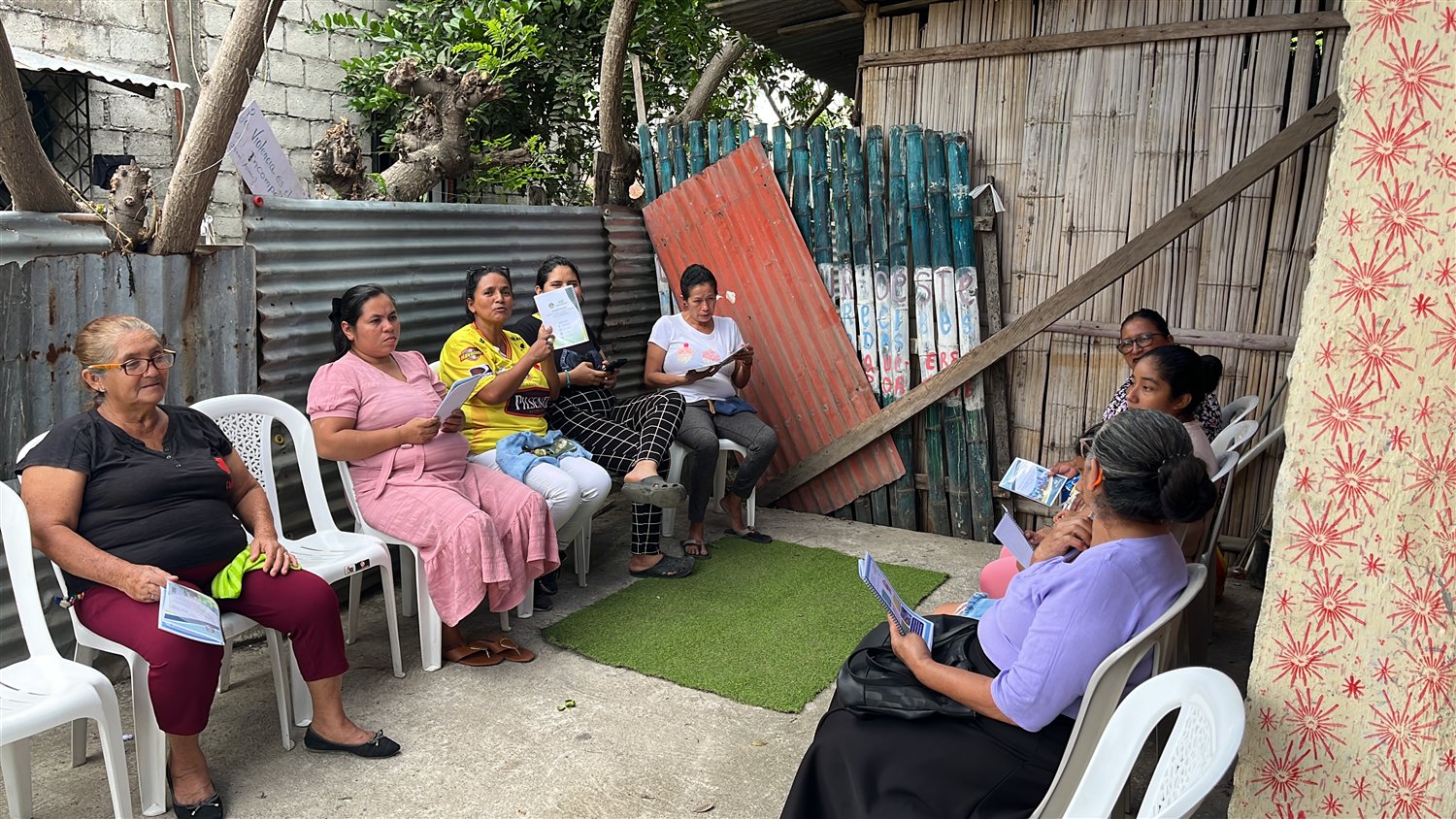 Taller comunitario con madres y familias FUNDAMISC